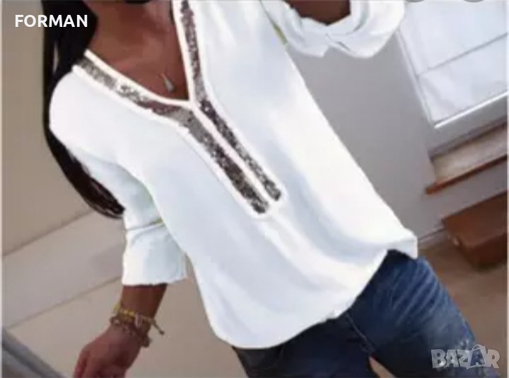 Бяла риза/блуза с остро деколте и сребристи пайети около него, снимка 1