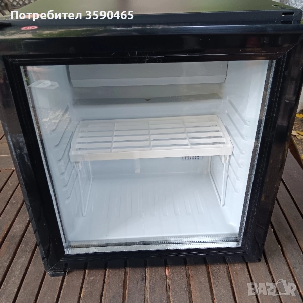 мини хладилник,витрина 28l, снимка 1