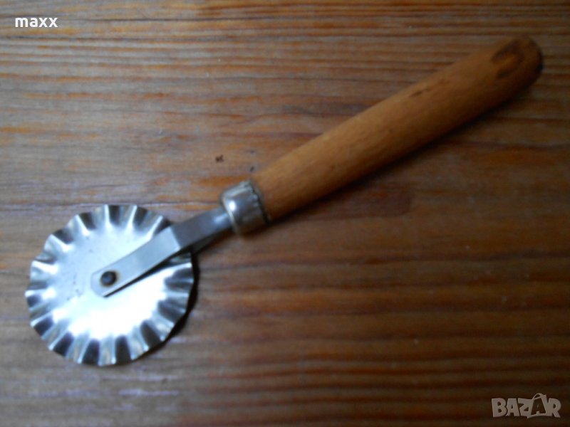 Нож за рязане на тесто къдрав единичен, снимка 1
