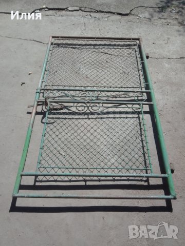 Метална градинска врата