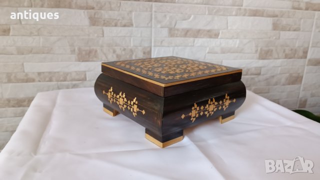 Стара дървена кутия за бижута - украсена с фурнир - №2, снимка 3 - Антикварни и старинни предмети - 43706706