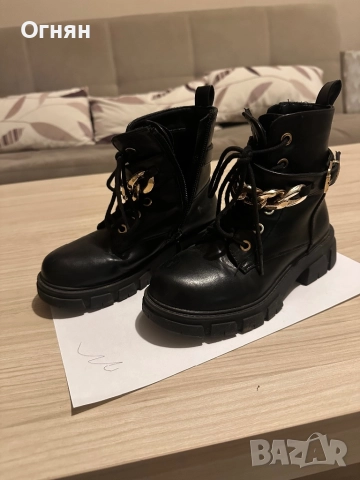 Момичешки боти 31ви номер, снимка 2 - Детски боти и ботуши - 52950348