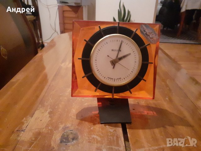 Стар настолен часовник,будилник Мълния,Molnija, снимка 1 - Антикварни и старинни предмети - 28051604