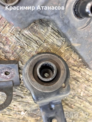 Тампон воден радиатор държач за Тойота Авенсис T27. Дизел 2.0 D-4D.126кс. 2009-2014г, снимка 3 - Части - 52569026