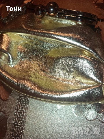 Нова Кожена Златиста Дамска Чанта , снимка 6 - Чанти - 53277449