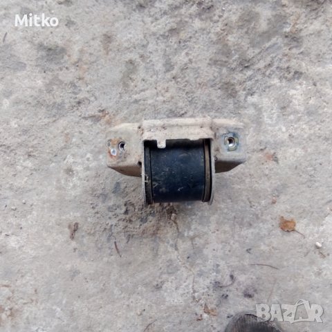 Тампон Мотор Десен За Фолксваген Пасат Б3 - Б4 1.8Ми / VW Passat B3 - B4 1.8Mi, снимка 2 - Части - 43609765