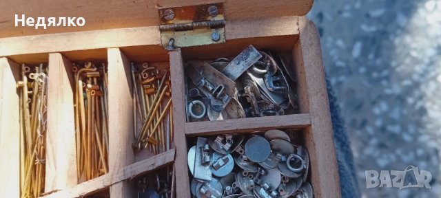 Стари игли за брошки с кутия,1890г,немски, снимка 5 - Антикварни и старинни предмети - 43909518