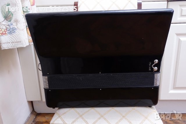 Акордеон Велтмайстер Метеор 120 баса, снимка 7 - Акордеони - 36650092