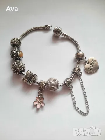 гривна тип пандора/pandora/талисман/висулка/мека/цвят сребърен/синджирче