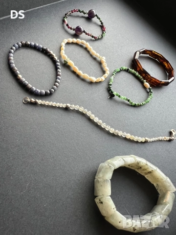 Гривни от естествени минерали, снимка 2 - Гривни - 52839056