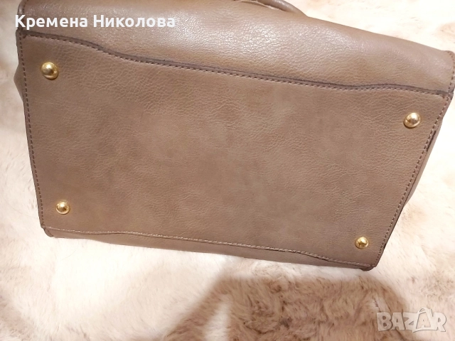 Чанта Prada, снимка 3 - Чанти - 52336459