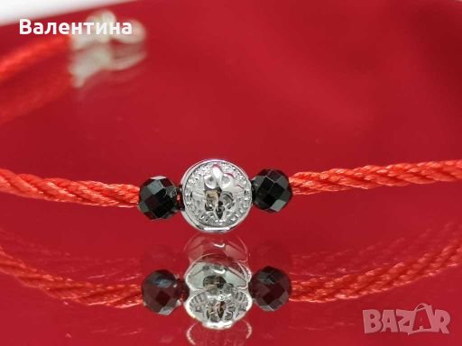 Дамска гривна червена корда със сребърно мънисто и шпинел, снимка 2 - Гривни - 28024380