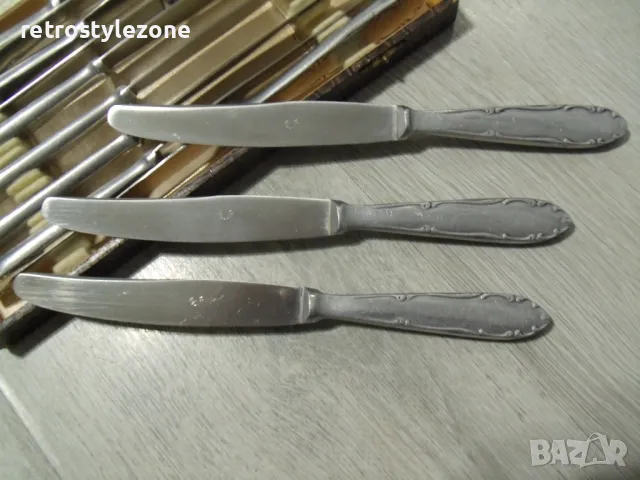 № 7805 стар комплект прибори   - ножчета - 12 броя   - с кутия   - метални   - печат / маркировка , снимка 3 - Други ценни предмети - 48474940