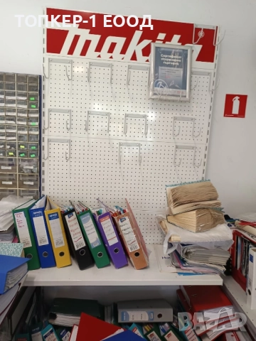 щендери различни модели , снимка 3 - Стелажи и щандове - 52442221