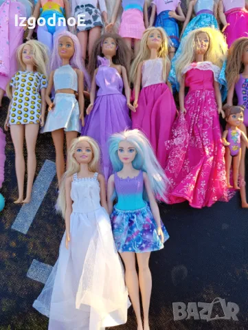 Огромен лот Mattel - Barbie кукли, кухня, кола, мотор, снимка 10 - Кукли - 48837325