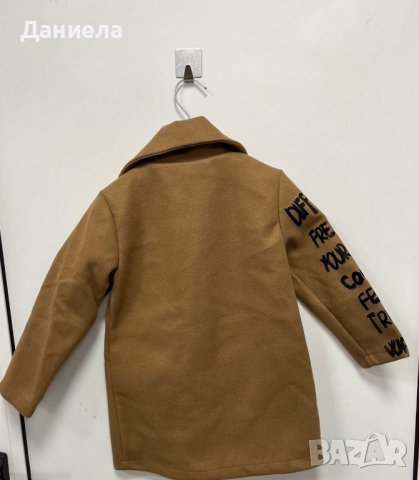 Палто с надписи, снимка 4 - Детски якета и елеци - 42940281