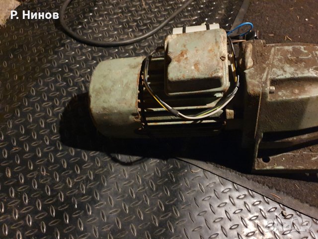 Монофазен ел.двигател/електромотор/електродвигател - редуктор 1.1kW 31.5 оборота, снимка 4 - Електродвигатели - 43135639