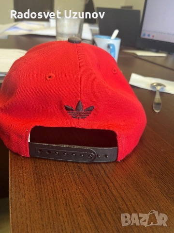 Баскетболна шапка Adidas Originals на Chicago Bulls, снимка 2 - Шапки - 52550508