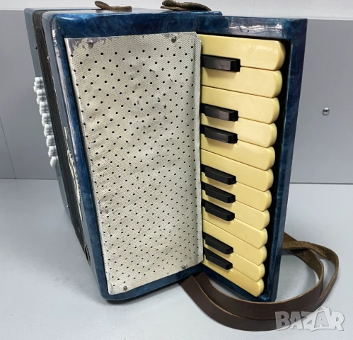 ПОРЪЧАН! Работещ! Детски Акордеон «Кременное» СССР, снимка 2 - Антикварни и старинни предмети - 51088877