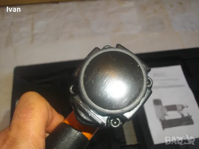 НОВ Голям Немски ПНЕВМАТИЧЕН ТАКЕР  дърводелски тапицерски за пирони с дължина до 50 мм Air MOUNTY , снимка 11 - Други инструменти - 47531923