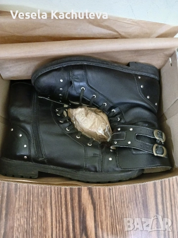 Продавам дамски боти от естествена кожа 