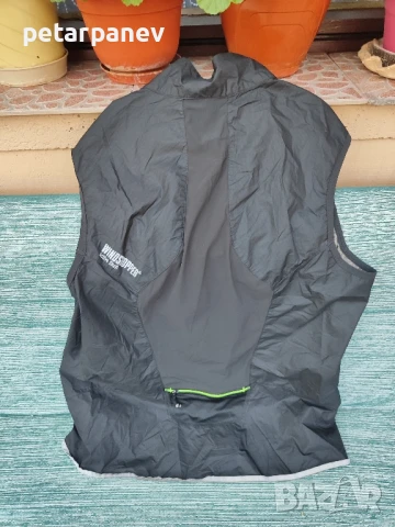 Мъжки елек Gore Running Wear X-Run Ultra Active Shell Light - L размер, снимка 2 - Спортни дрехи, екипи - 51325504