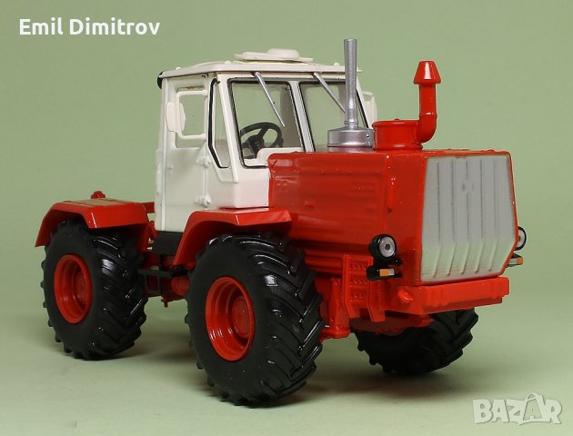 Моделче на трактор Т-150К, в мащаб 1:43