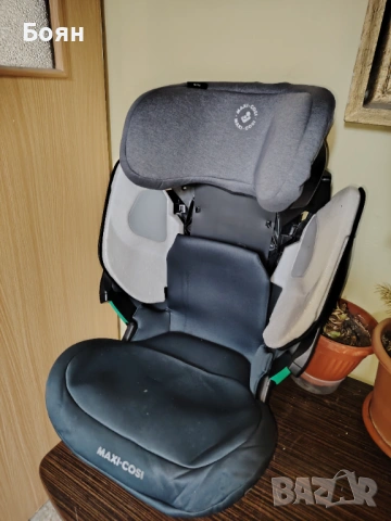 Две детски столчета за Кола