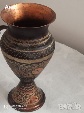 Красива медна ваза , снимка 5 - Антикварни и старинни предмети - 39411169