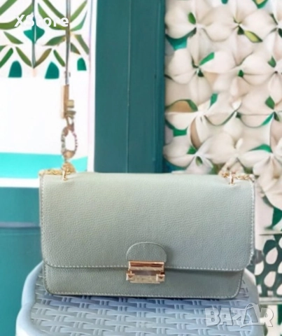 Малка дамска кожена чанта за през рамо. Предлага се в 8 цвята, снимка 2 - Чанти - 52584226