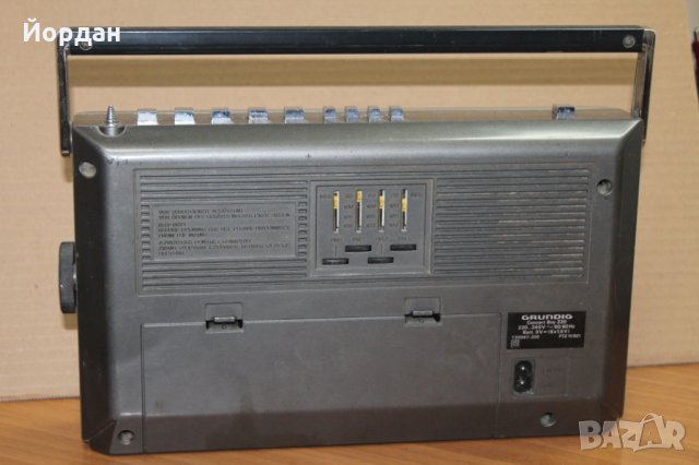 Радио GRUNDIG CONCERT BOY 220, снимка 8 - Радиокасетофони, транзистори - 35206576