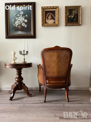 Антикварно кресло в стил Луи XV с ратанова облегалка и подлакътници, снимка 5 - Антикварни и старинни предмети - 48090458
