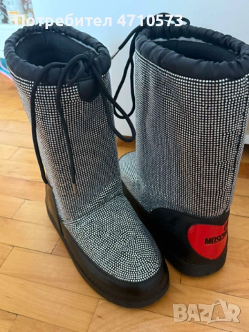 LOVE MOSCHINO № 37/38  Дамски апрески с декоративни камъни и лого , снимка 2 - Дамски апрески - 53173704