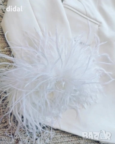 Вталено сако с естествени щраусови пера , снимка 2 - Сака - 51540486