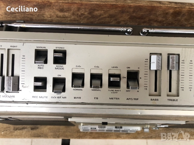 Радиокасетофон Hitachi TRK 8190E, снимка 11 - Радиокасетофони, транзистори - 52788971