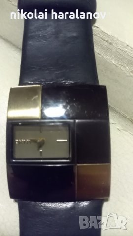 Дамски часовник DKNY, снимка 2 - Дамски - 27915397
