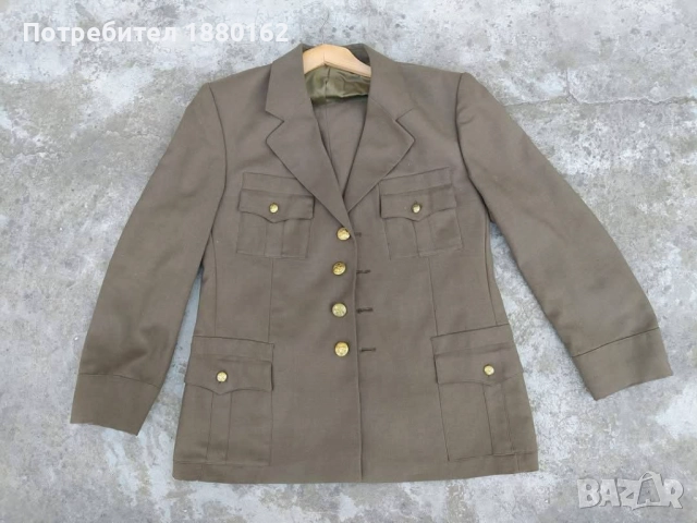 Парадни униформи , снимка 5 - Антикварни и старинни предмети - 52231696