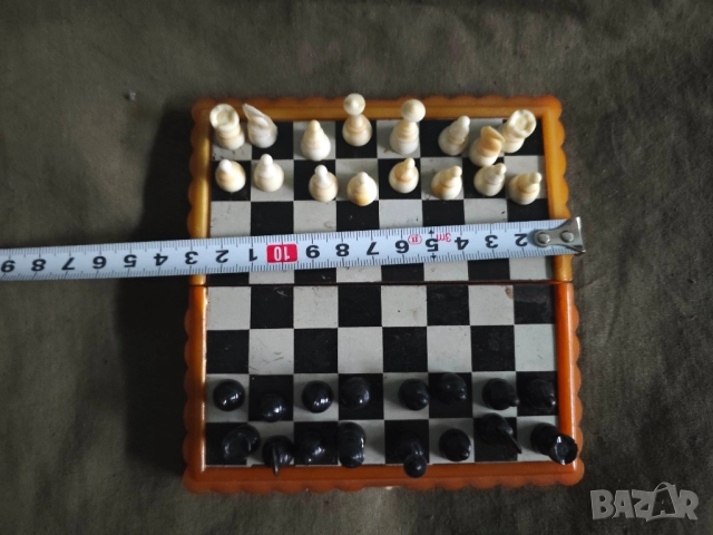 Продавам малък магнитен шах, снимка 2 - Шах и табла - 52369587