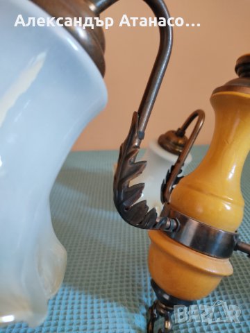 Класически полилей с 3 крушки, орнаменти от месинг и дърво, румънски, снимка 6 - Полилеи - 34999587