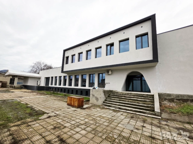 Производствена сграда в парцел два декара от Собственик, снимка 7 - Производствени сгради - 53062641