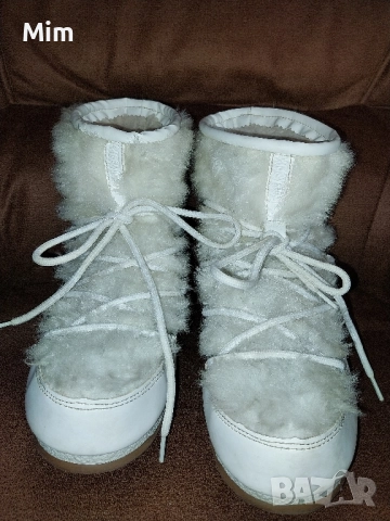 39 номер MOON BOOT Бели пухкави боти, снимка 2 - Дамски боти - 52032998