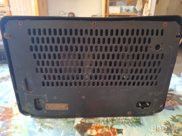 Старо бакелитено радио, снимка 10 - Антикварни и старинни предмети - 50917596