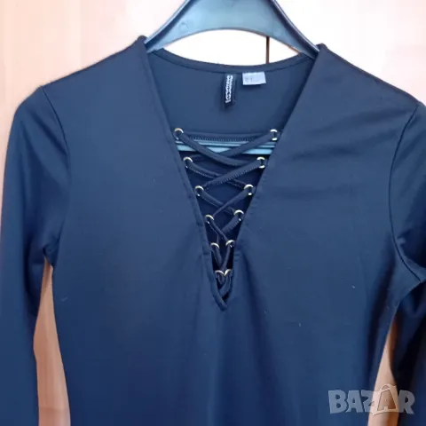 Асиметрична рокля НМ с връзки на деколтето, снимка 4 - Рокли - 47643877