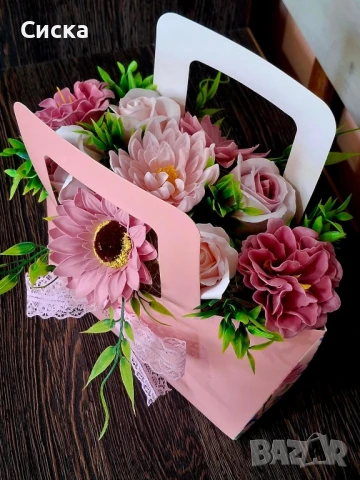 Чанти със сапунени цветя от пластичен сапун в розово и пепел от рози за вашите специални поводи🌸, снимка 2 - Подаръци за жени - 50712218