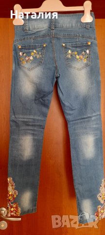 Нови дънки с пайети с етикет. Ръст 122 - 128, снимка 2 - Детски панталони и дънки - 36665234