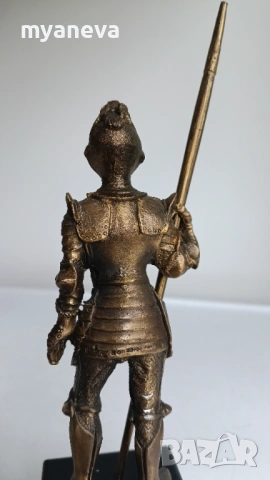 Рицар в пълно бойно снаряжение, бронзова статуетка., снимка 8 - Статуетки - 53562471