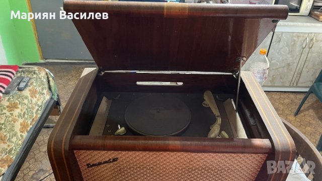 Радио с грамофон Восток 57, снимка 3 - Радиокасетофони, транзистори - 42934414