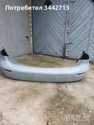 Продавам задна броня за Мазда5.