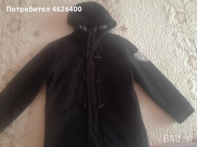 Продавам черно зимно палто с качулка-марково