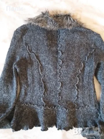 Уникална и топла жилетка, снимка 2 - Жилетки - 47702728